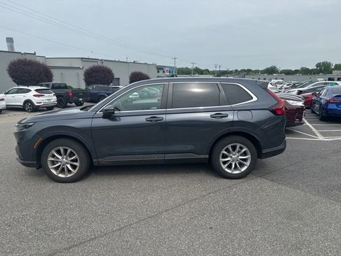 Used 2024 Honda CR-V EX image 3