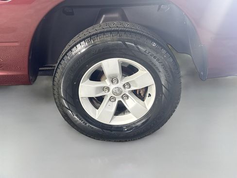 Used 2019 RAM 1500 ST AWD/4WD image 35