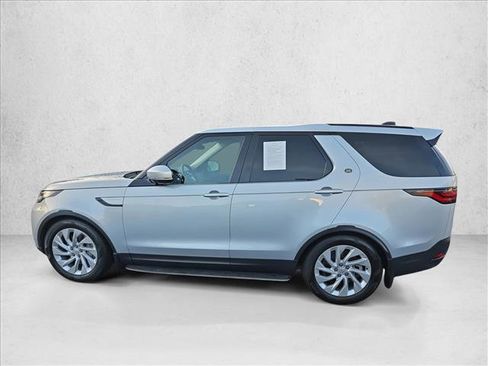 Used 2022 Land Rover Discovery S image 8