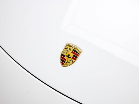 Used 2025 Porsche 718 Cayman image 12