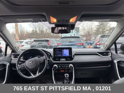 Used 2019 Toyota RAV4 Limited w/ Limited Grade Weather Package AWD/4WD image 22