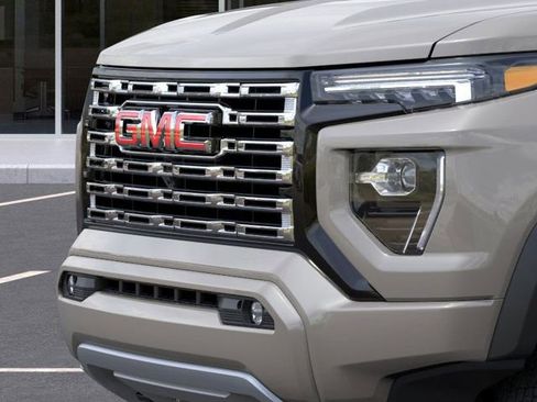 New 2026 GMC Canyon Denali image 15