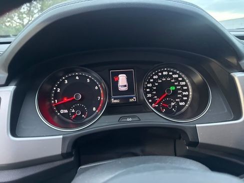 Used 2021 Volkswagen Atlas SE w/ Panoramic Sunroof Package image 8