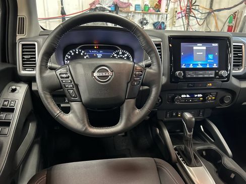 Used 2024 Nissan Frontier SV w/ Technology Package AWD/4WD image 23