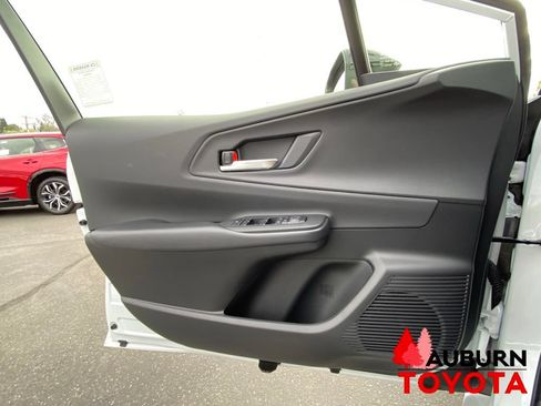 New 2027 Toyota Prius Plug-In Hybrid FWD image 29