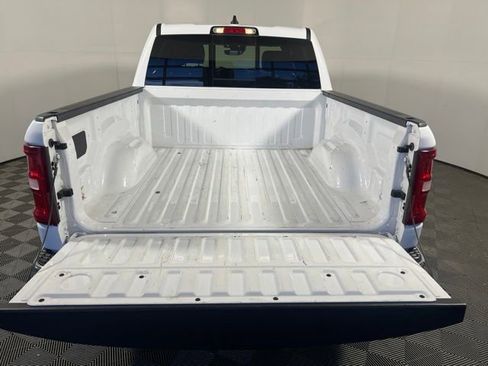 Certified 2025 RAM 1500 Laramie AWD/4WD image 9