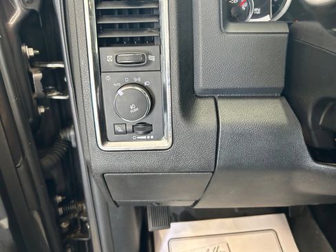 Used 2016 RAM 2500 Laramie w/ Convenience Group AWD/4WD image 16
