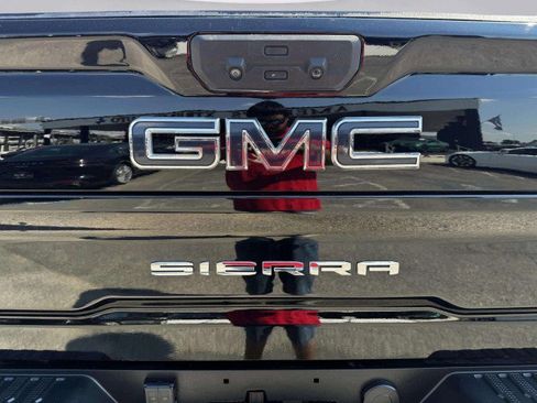 Used 2020 GMC Sierra 2500 Denali w/ Denali Ultimate Package image 18