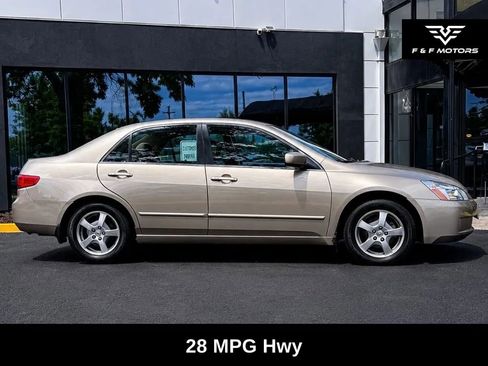 Used 2005 Honda Accord Hybrid Sedan image 3