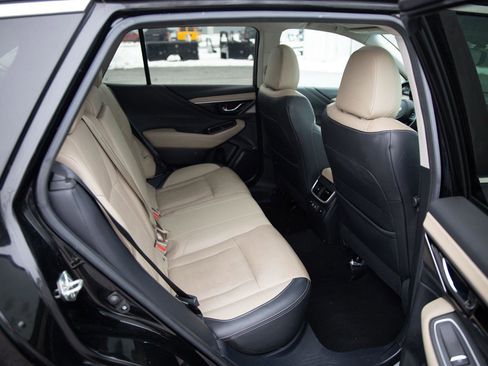 Used 2020 Subaru Outback Limited image 23