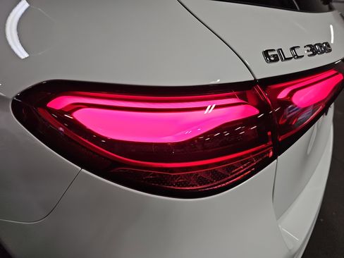 Certified 2025 Mercedes-Benz GLC 300 image 38