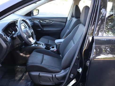 Used 2018 Nissan Rogue S AWD/4WD image 19