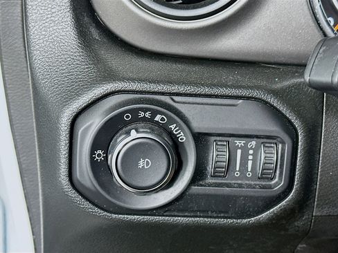 Used 2022 Jeep Wrangler Unlimited Sport AWD/4WD image 17