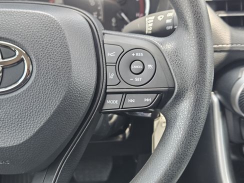 Used 2023 Toyota RAV4 LE FWD image 27