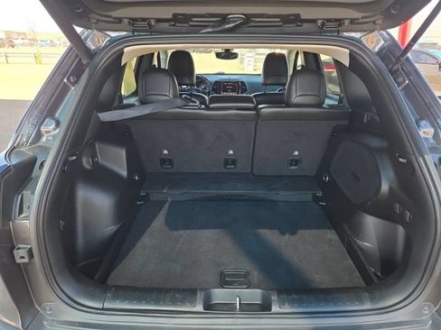 Used 2020 Jeep Cherokee Limited AWD/4WD image 12