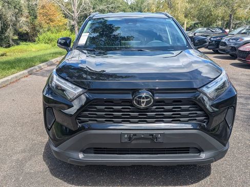 Used 2025 Toyota RAV4 XLE FWD image 9