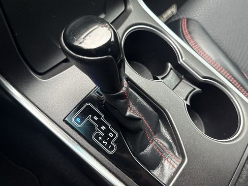 Used 2016 Toyota Camry LE image 14