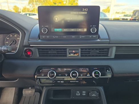 Certified 2023 Honda Pilot Sport image 16