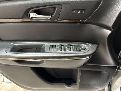 Used 2015 GMC Acadia Denali AWD/4WD image 22