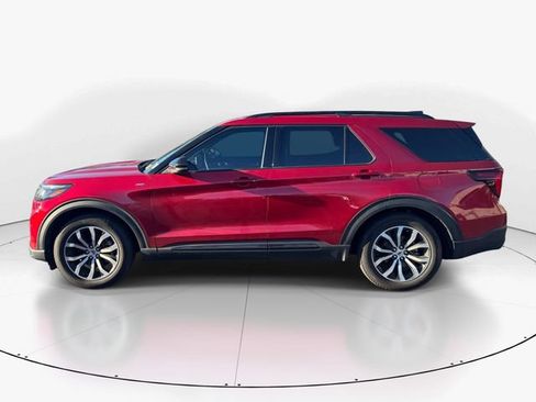 Used 2025 Ford Explorer ST-Line image 5