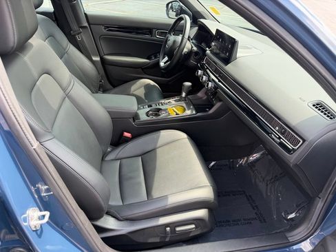 Used 2025 Honda Civic Sport image 31