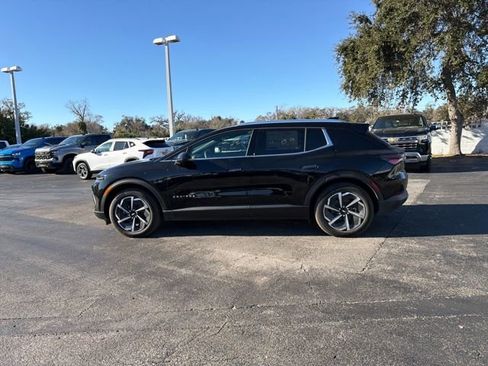 New 2026 Chevrolet Equinox EV LT image 6