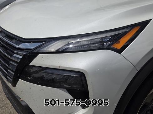 Used 2026 Nissan Rogue SV FWD image 11