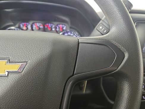 Used 2018 Chevrolet Silverado 1500 W/T AWD/4WD image 15