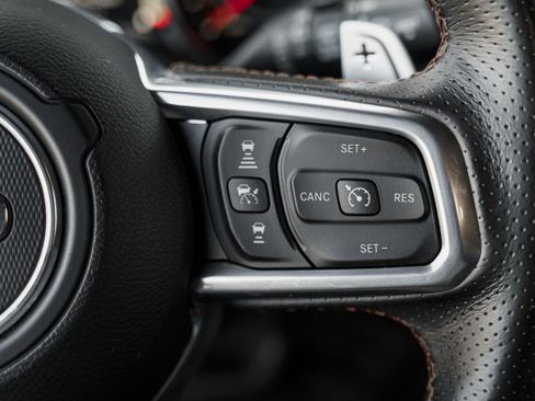 Used 2021 Jeep Wrangler Unlimited Rubicon w/ Xtreme Recon 35" Tire Package image 19