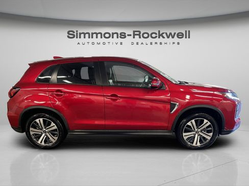 Used 2024 Mitsubishi Outlander Sport SE image 4