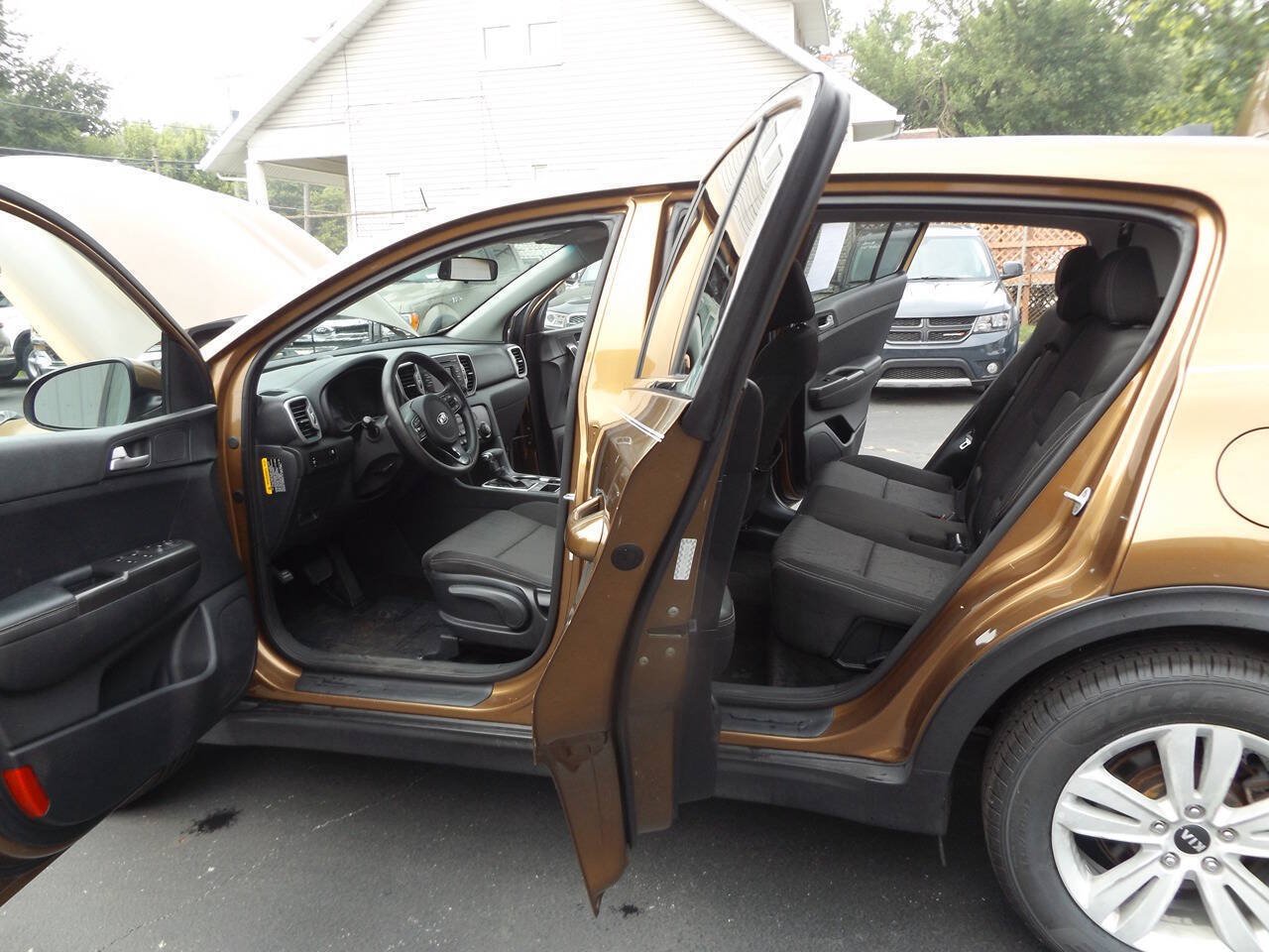 Used 2017 Kia Sportage LX FWD image 12