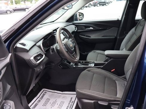 Used 2022 Chevrolet TrailBlazer LS FWD image 6