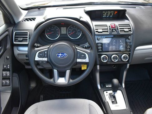 Used 2018 Subaru Forester 2.5i Premium w/ All-Weather Package image 15