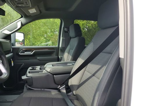New 2026 GMC Sierra 2500 SLE w/ SLE Value Package; AWD/4WD image 23