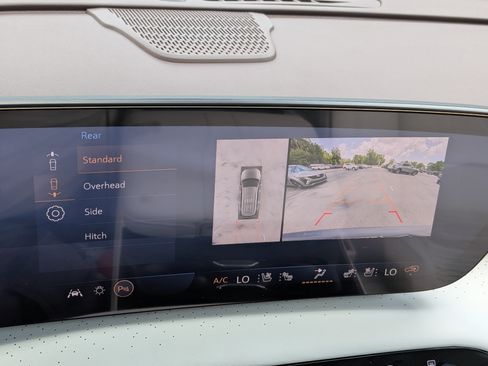 New 2026 Buick Enclave Avenir w/ Super Cruise Package FWD image 32