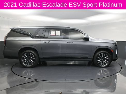 Used 2021 Cadillac Escalade ESV Sport Platinum AWD/4WD image 4