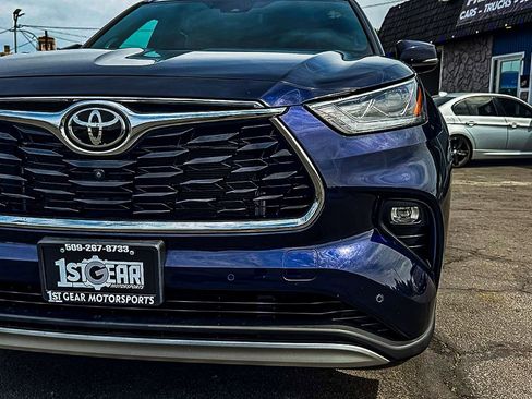 Used 2021 Toyota Highlander Platinum AWD/4WD image 13