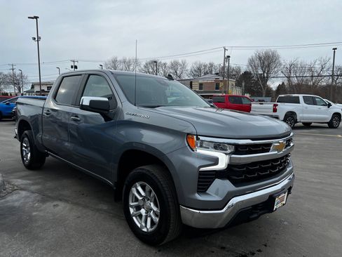 Used 2023 Chevrolet Silverado 1500 LT image 3