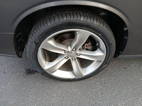 Used 2015 Dodge Challenger R/T w/ Quick Order Package 22B R/T image 17