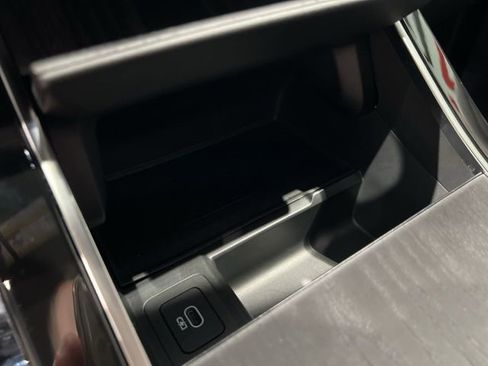 Used 2025 Land Rover Range Rover Evoque S image 23