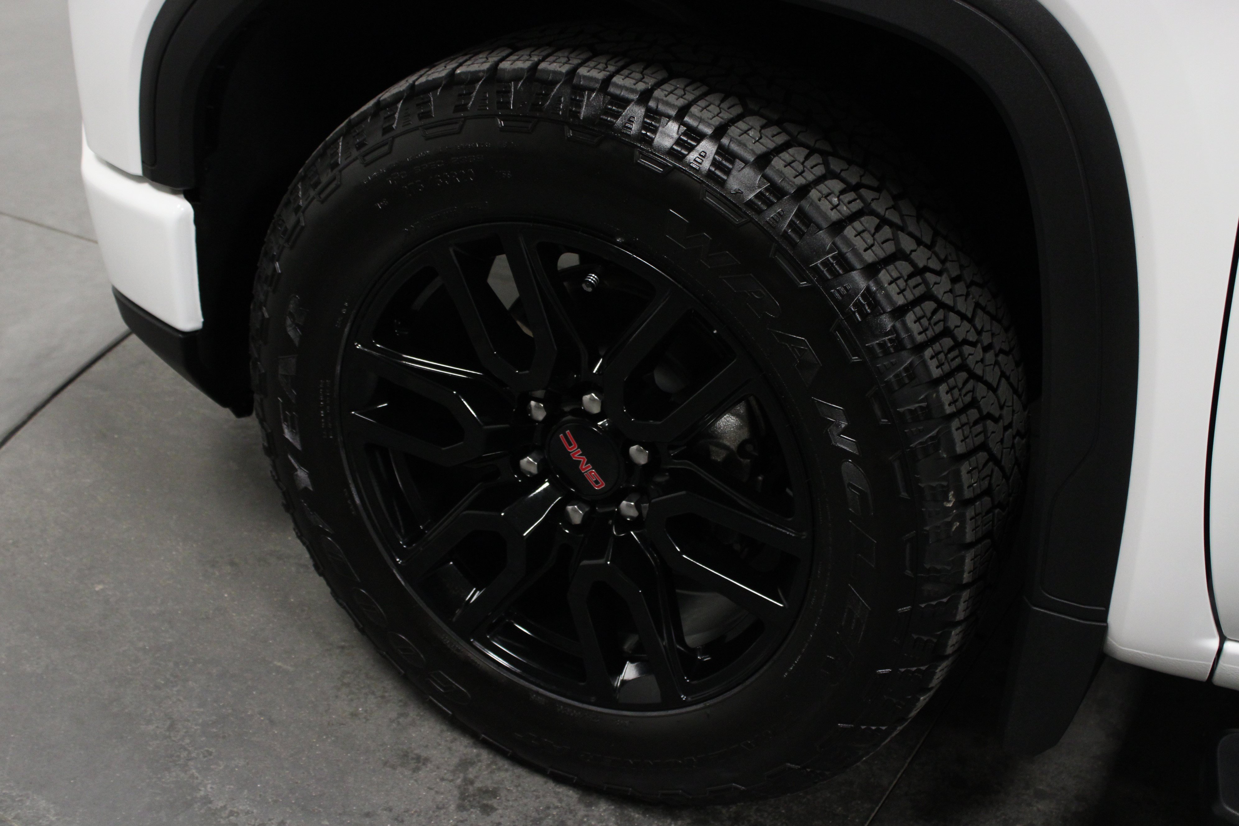 Used 2026 GMC Sierra 1500 Elevation w/ Elevation Premium Package AWD/4WD image 10