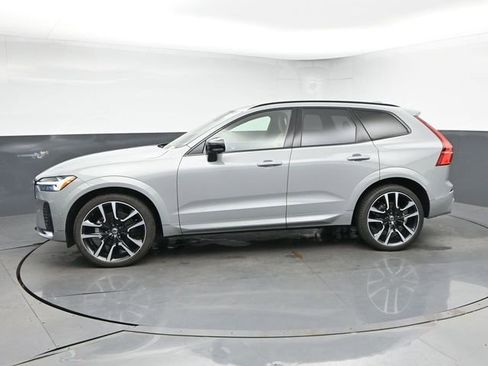 Used 2024 Volvo XC60 B5 Ultimate w/ Protection Package Premier AWD/4WD image 6