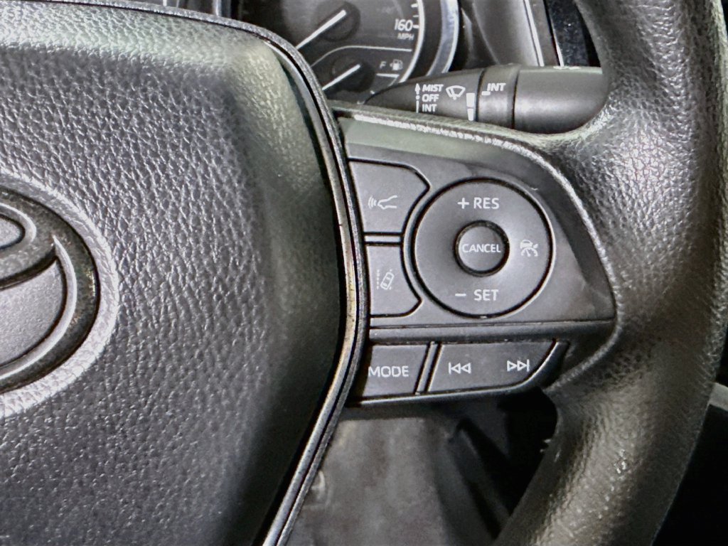 Certified 2018 Toyota Camry LE FWD image 21