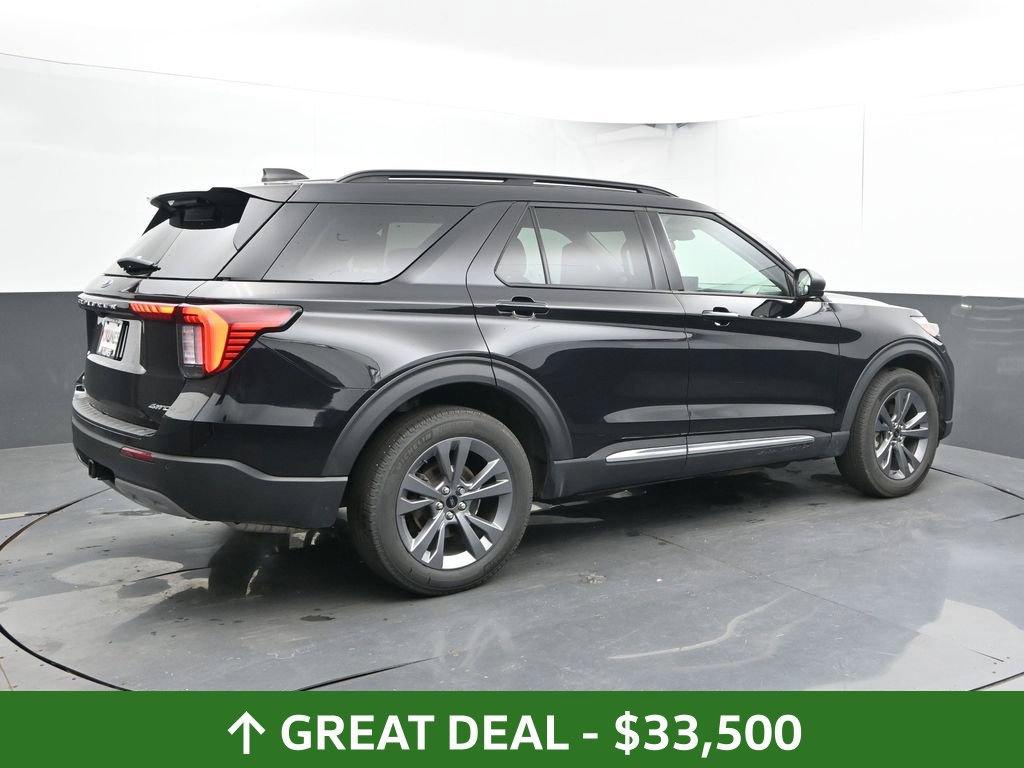 Used 2025 Ford Explorer Active w/ Active Comfort Package AWD/4WD image 4
