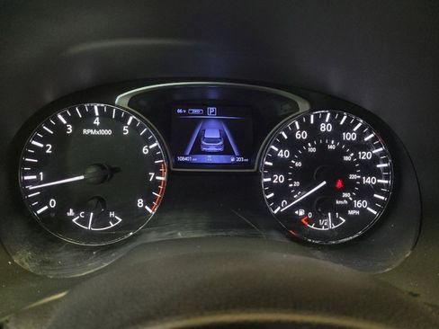 Used 2020 Nissan Pathfinder S AWD/4WD image 23