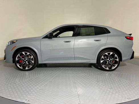 Used 2026 BMW X2 xDrive28i w/ M Sport Package image 2