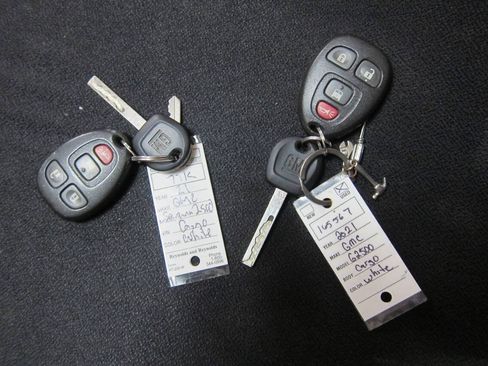 Used 2021 GMC Savana 2500 w/ Driver Convenience Package RWD image 15