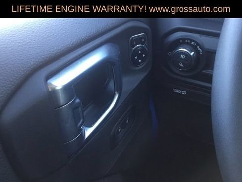 Used 2024 Jeep Gladiator Rubicon w/ Technology Group AWD/4WD image 22