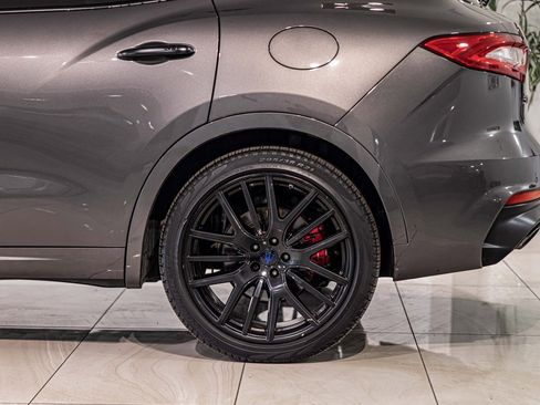Used 2019 Maserati Levante S GranSport image 7