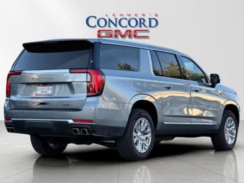 Used 2025 GMC Yukon XL Denali image 4